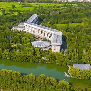 Hotel Swissotel Wellness Alatau, Almatý