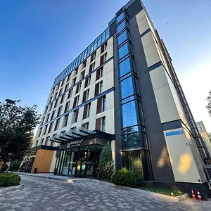4* Hotel Resident